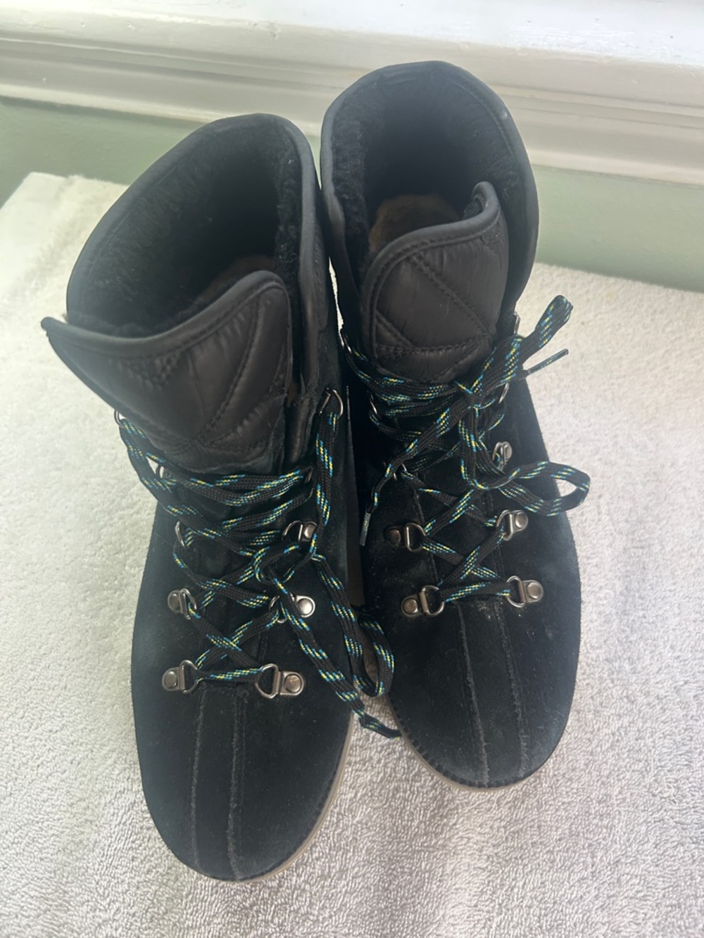 UGG 8 Black Suede Women warm waterproof Lace-Up Hiking Boots w/Colorful Laces